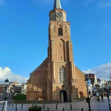 115 M2 With Garden 200m From The