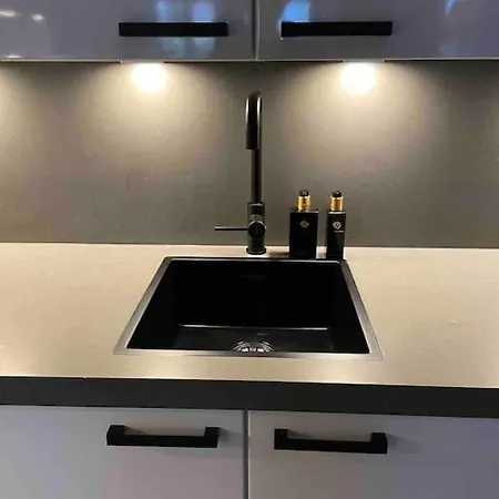 Apartman 115 M2 With Garden 200m From The *