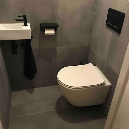 115 M2 With Garden 200m From The * Hága