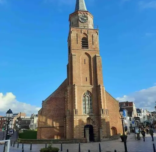 115 M2 With Garden 200m From The