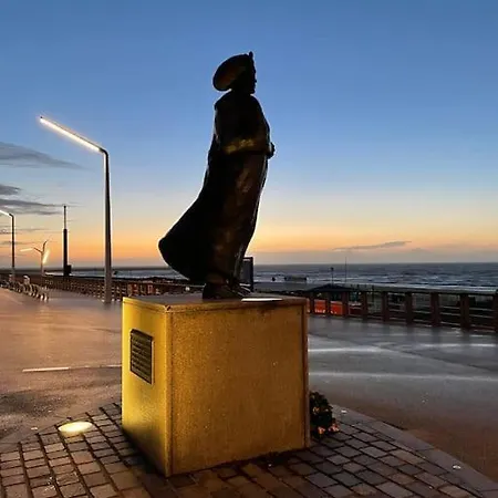 115 M2 With Garden 200m From The Den Haag